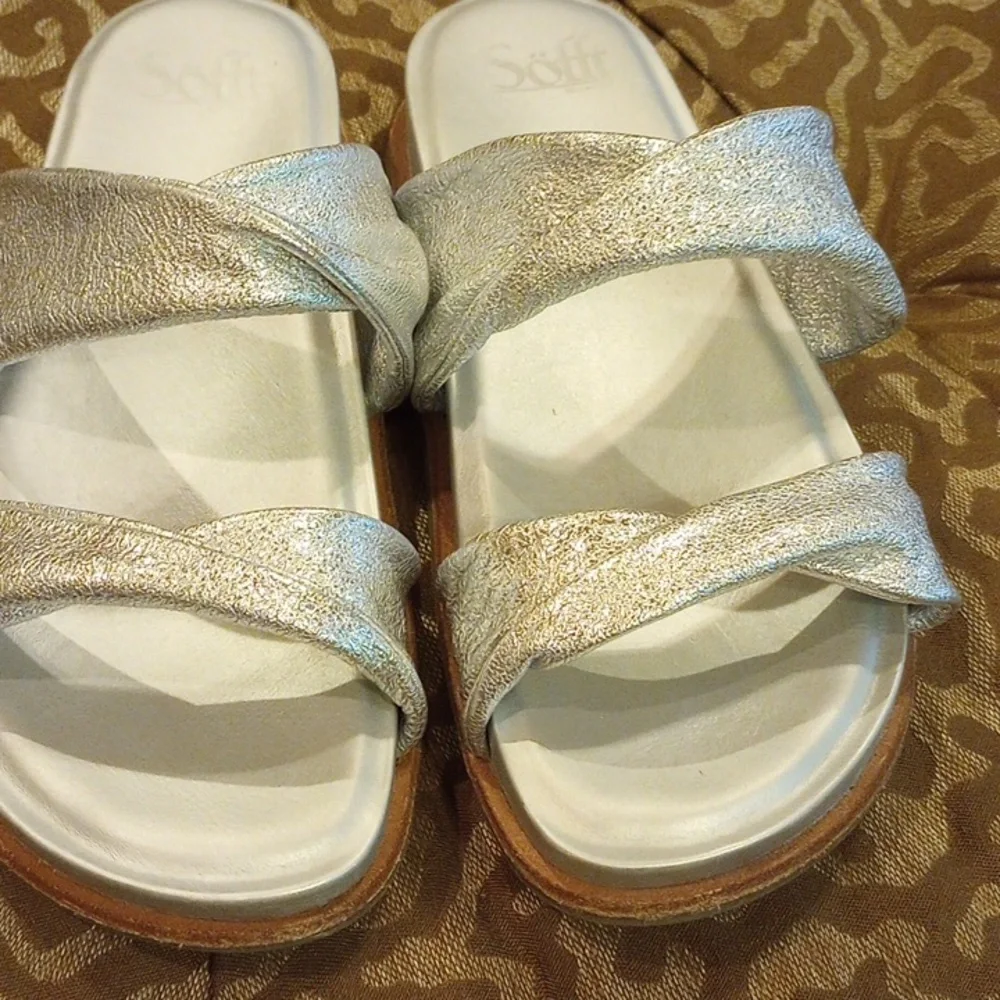 SOFT Sandals - Picture 2 of 6